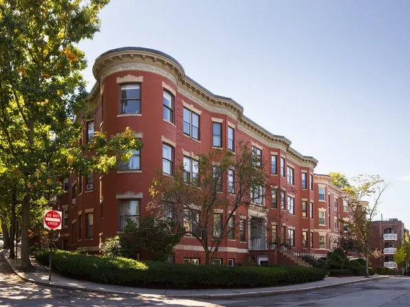 16 Garrison Rd APT 7, Brookline, MA 02445