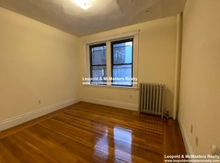 29 Park Dr #18D, Boston, MA 02215