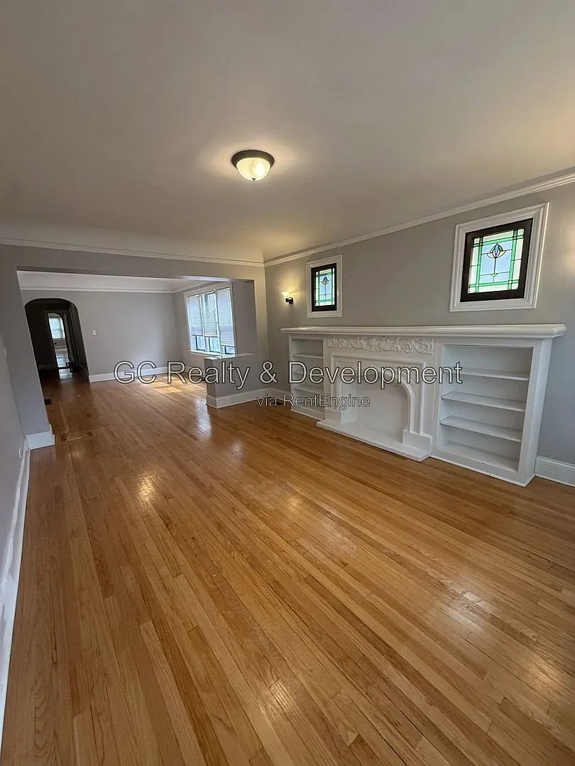 3 bed, 2.0 bath, 1700 sqft, $2,295 — Photo 3