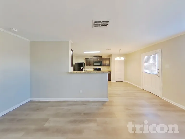 7538 Bowdre — Photo 2