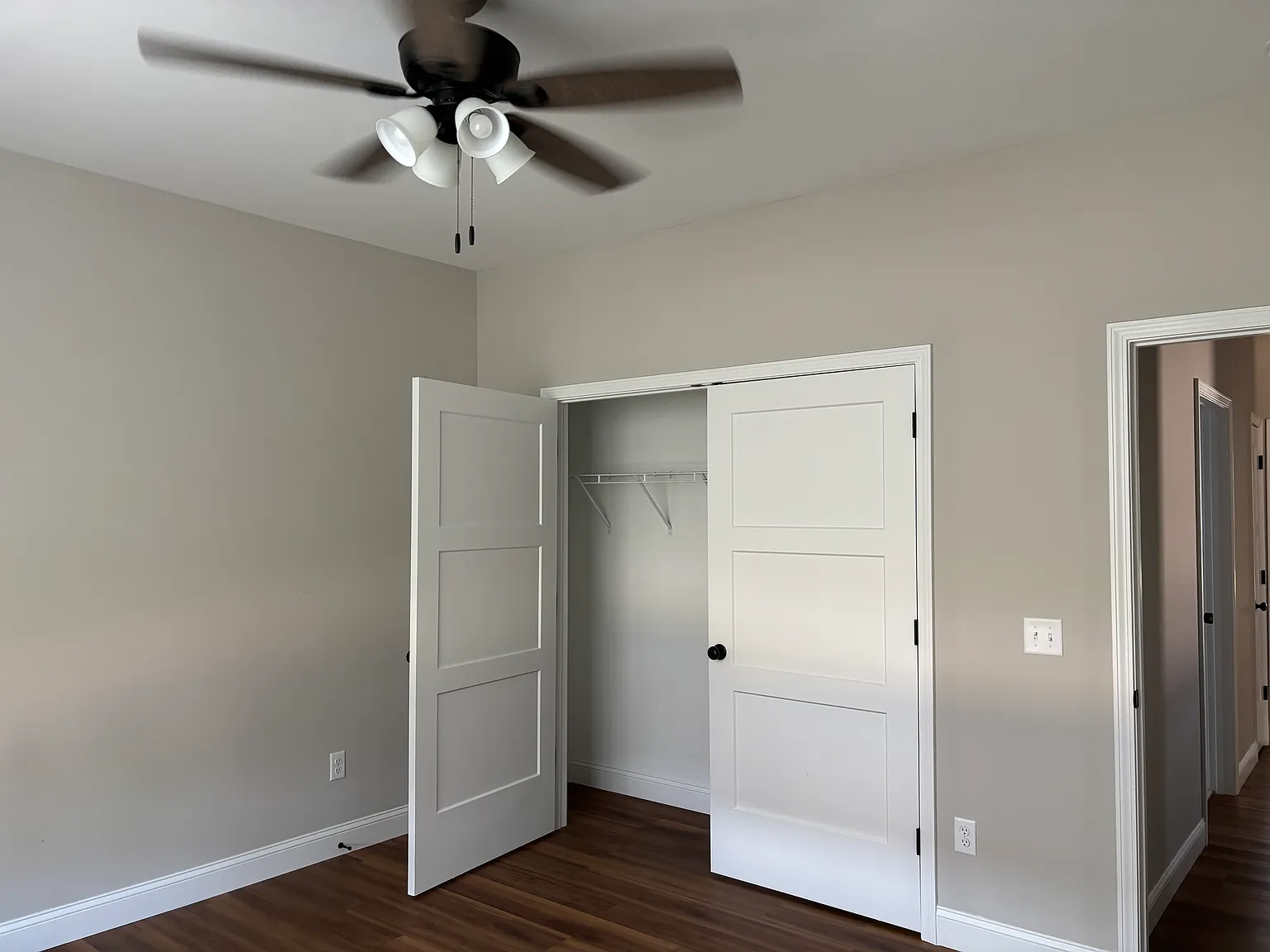 3 bed, 1723 sqft, $2,100 — Photo 2