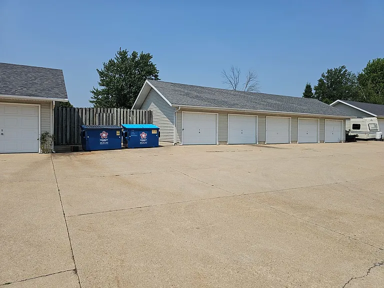 515 Highway 30 SW — Photo 8