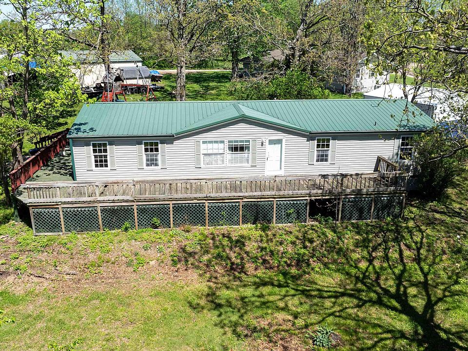 1st image of 852 Putnam Rd