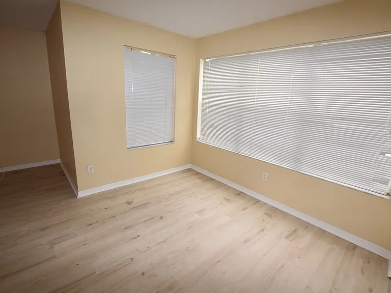 5120 Conroy Rd #511 — Photo 8