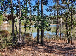 211 Lakewood Dr, Defuniak Springs, FL 32435