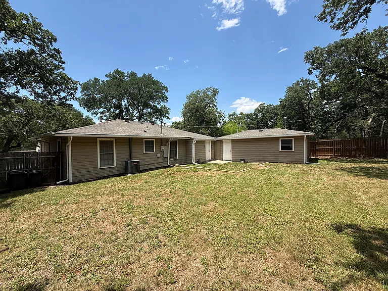 2607 Yeager St — Photo 16
