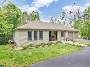 3529 Thomas Jefferson Pkwy, Charlottesville, VA 22902