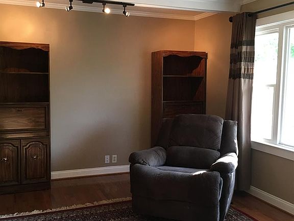 5th image of 169 Turners Ln