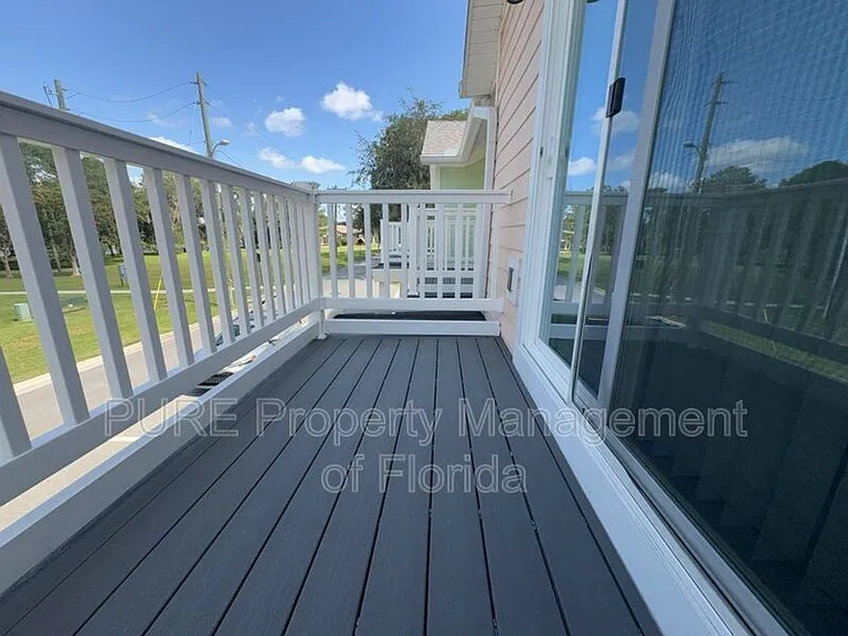 339 NE Sanchez Ave #103 — Photo 41