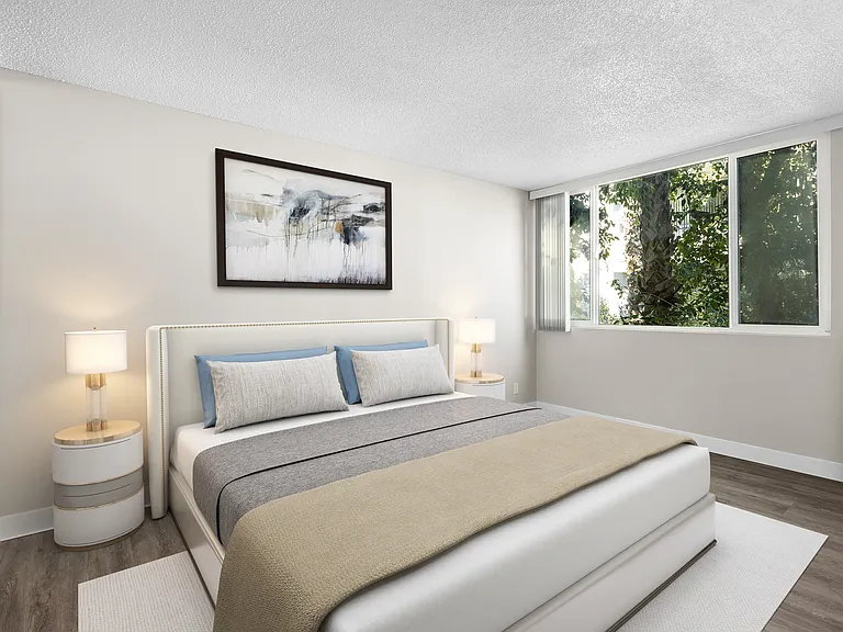 RESIDENCES AT WOODLAKE — Photo 5