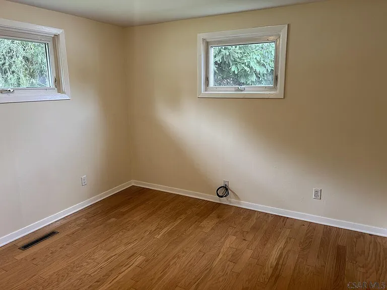 138 Work Dr — Photo 23