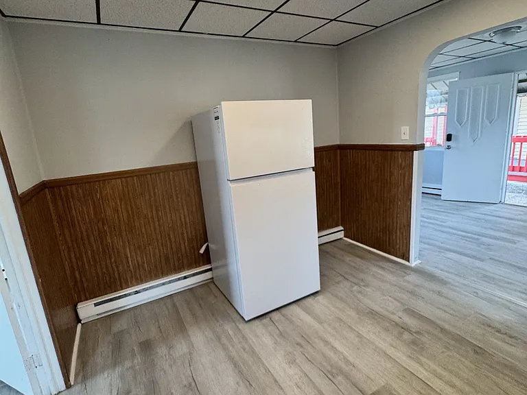395 N Pennsylvania Ave — Photo 2