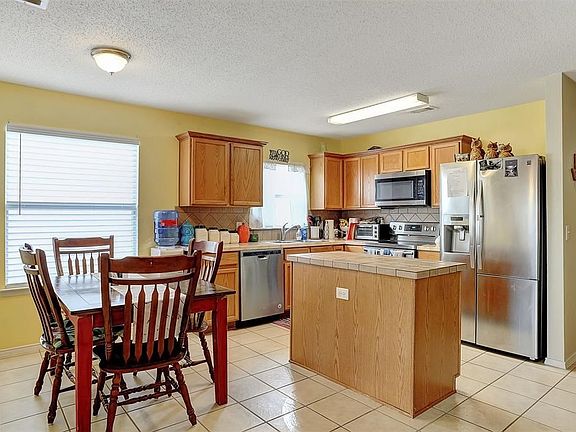2nd image of 1113 Mallard Dr