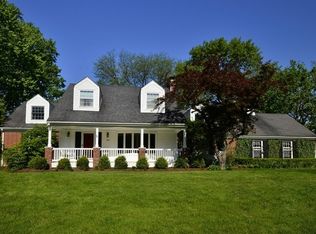 260 Shady Ln, North Barrington, IL 60010