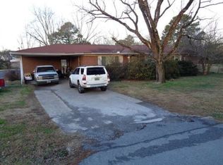 1707 Pierce Ave, Gadsden, AL 35904