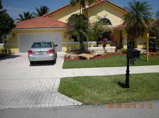 8811 Southern Orchard Rd S, Davie, FL 33328