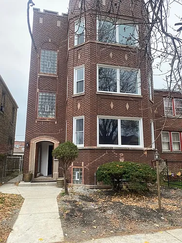10214 S Forest Ave #3 Photo 1