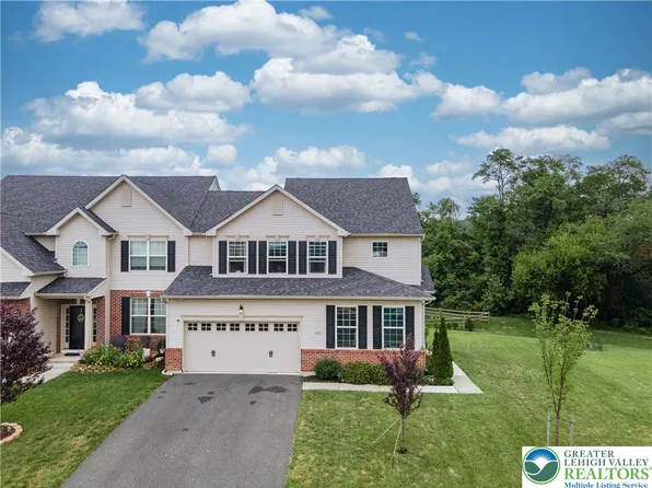 3892 Mink Rd, Emmaus, PA 18049
