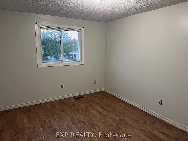 490 3rd St #22 — Photo 7