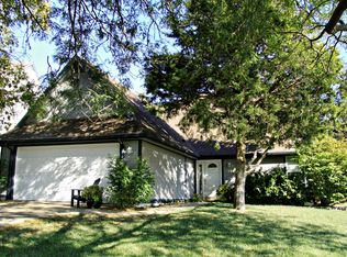 1821 Concord Ln, Manhattan, KS 66503
