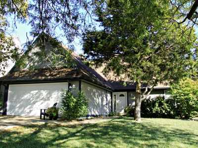 1821 Concord Ln, Manhattan, KS, 66503