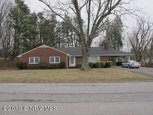 1st image of 202 Eheart St SE