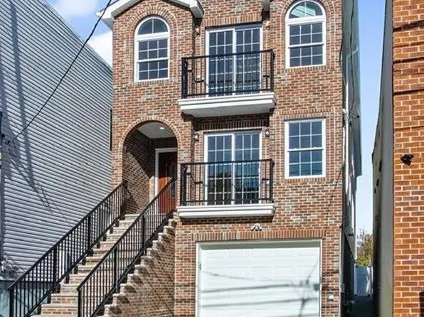 81 West 20th Street image 1 of 18