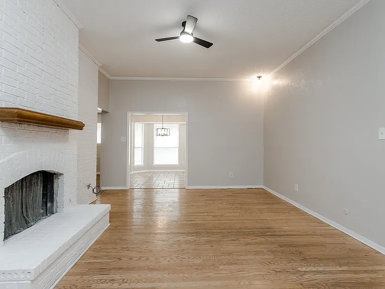 4617 Olympia Dr — Photo 17