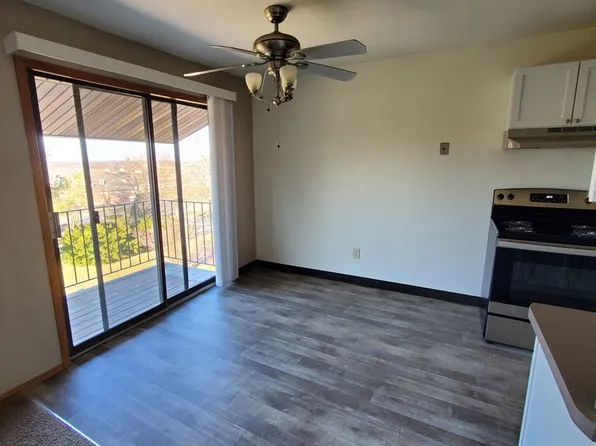 1371 Sunnyridge Rd., 1371 Sunnyridge Rd APT 8, Pewaukee, WI 53072