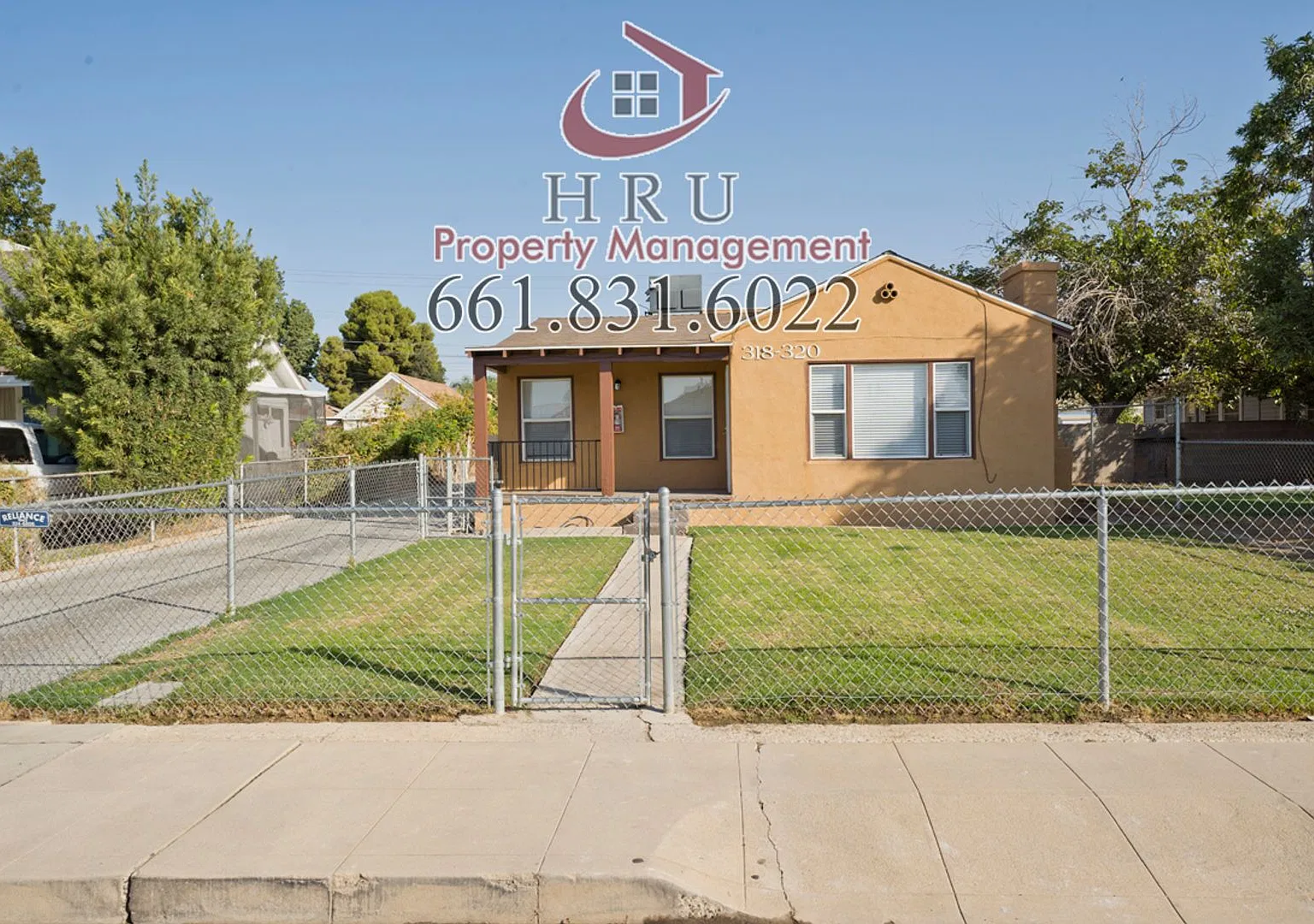 318 Highland Dr — Photo 1