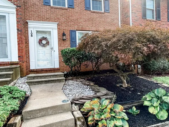 108 S Oak Cliff Ct, Mount Airy, MD 21771