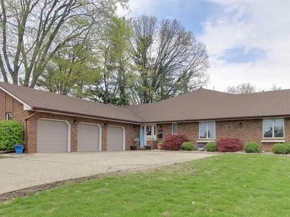 818 Jersey Ave, Normal, IL 61761