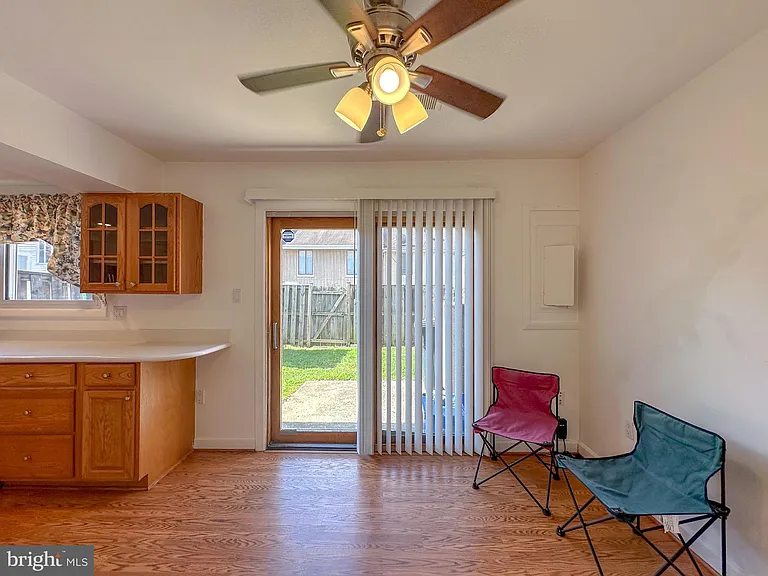 13327 Schwenger Pl — Photo 24
