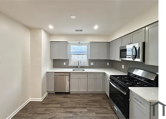 156 Ridgewood Ave #A — Photo 36