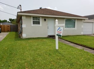 4527 Majestic Oaks Dr, New Orleans, LA 70126