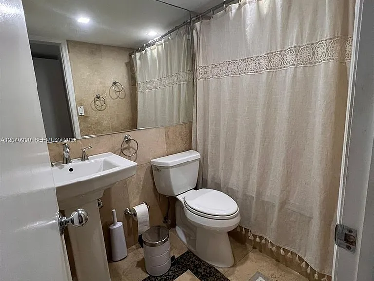 18181 NE 31st Ct #305 — Photo 8