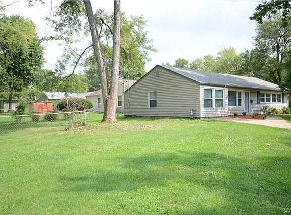 2nd image of 1104 Missouri Ave