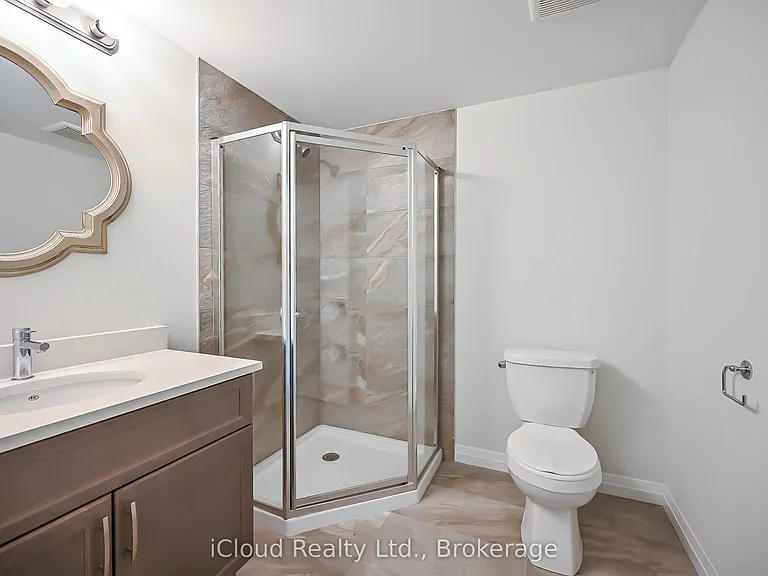 720 Grey St #58 — Photo 33