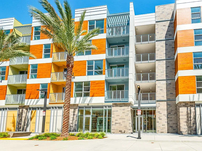 Citrus Commons — Photo 32