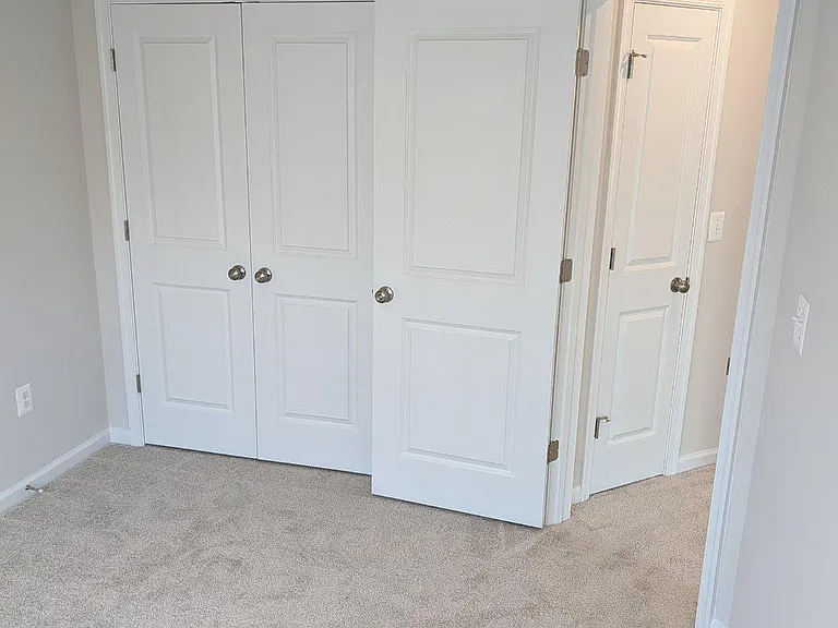 266 Swan Ave — Photo 30