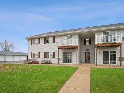 360 Sunset Rd, Columbus, WI, 53925