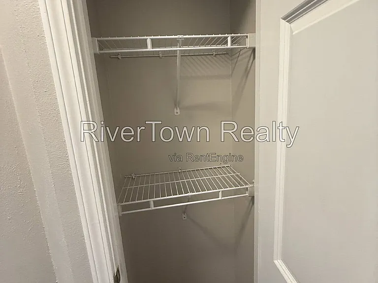 10570 Pecan View Dr — Photo 24