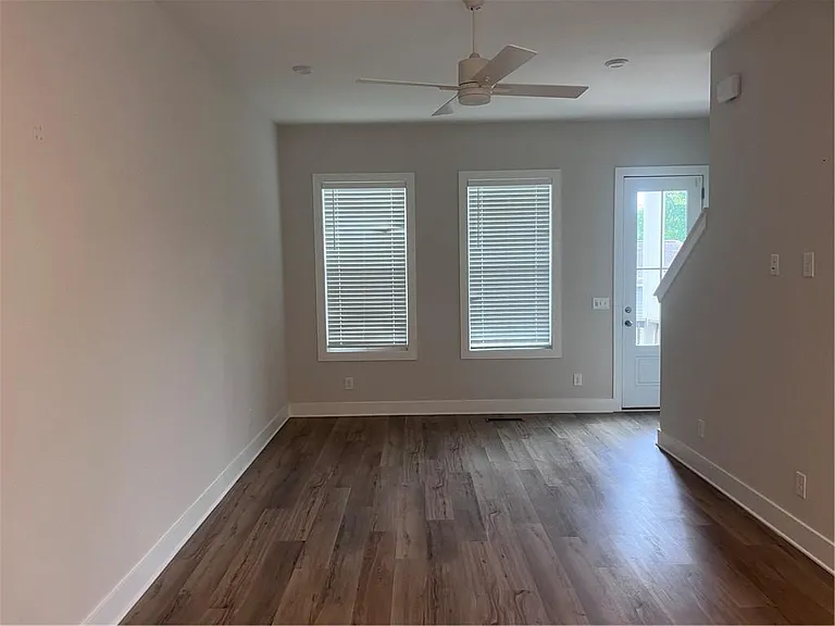 60 Adore Ct — Photo 4