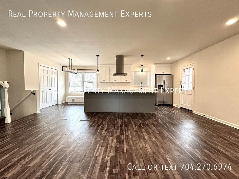 900 Tally Ho Ct — Photo 4