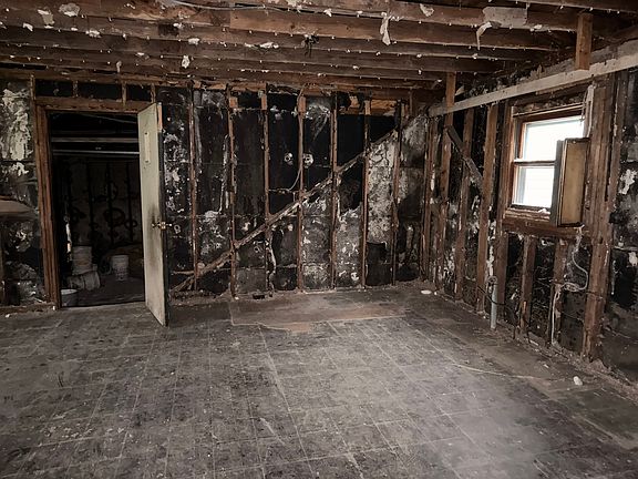 3rd image of 615 2nd Ave