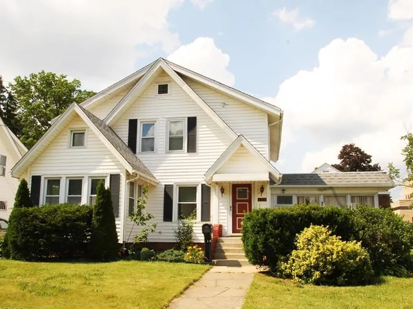 429 E Tuscarawas Ave, Barberton, OH 44203