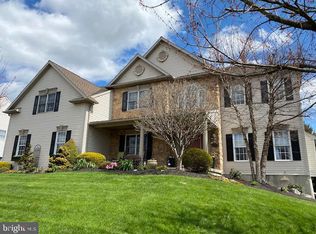 37 Fairwood Ave, Sinking Spring, PA 19608