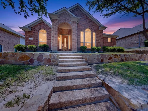 404 Castle St, Desoto, TX 75115