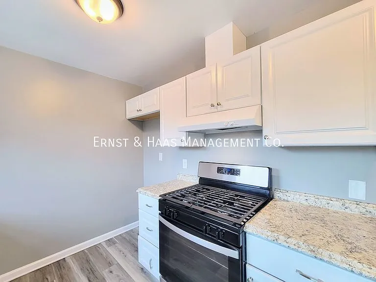 13414 Lynne Dr — Photo 8