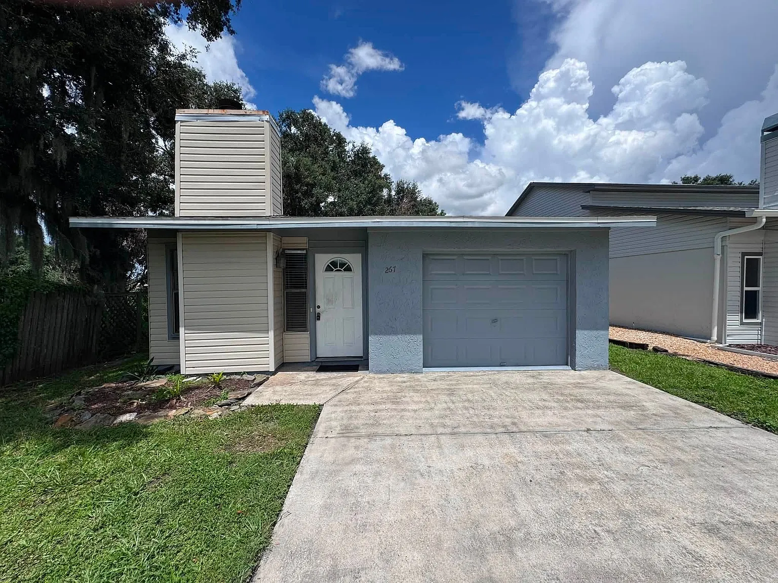 2 bed, 1033 sqft, $1,595 — Photo 1